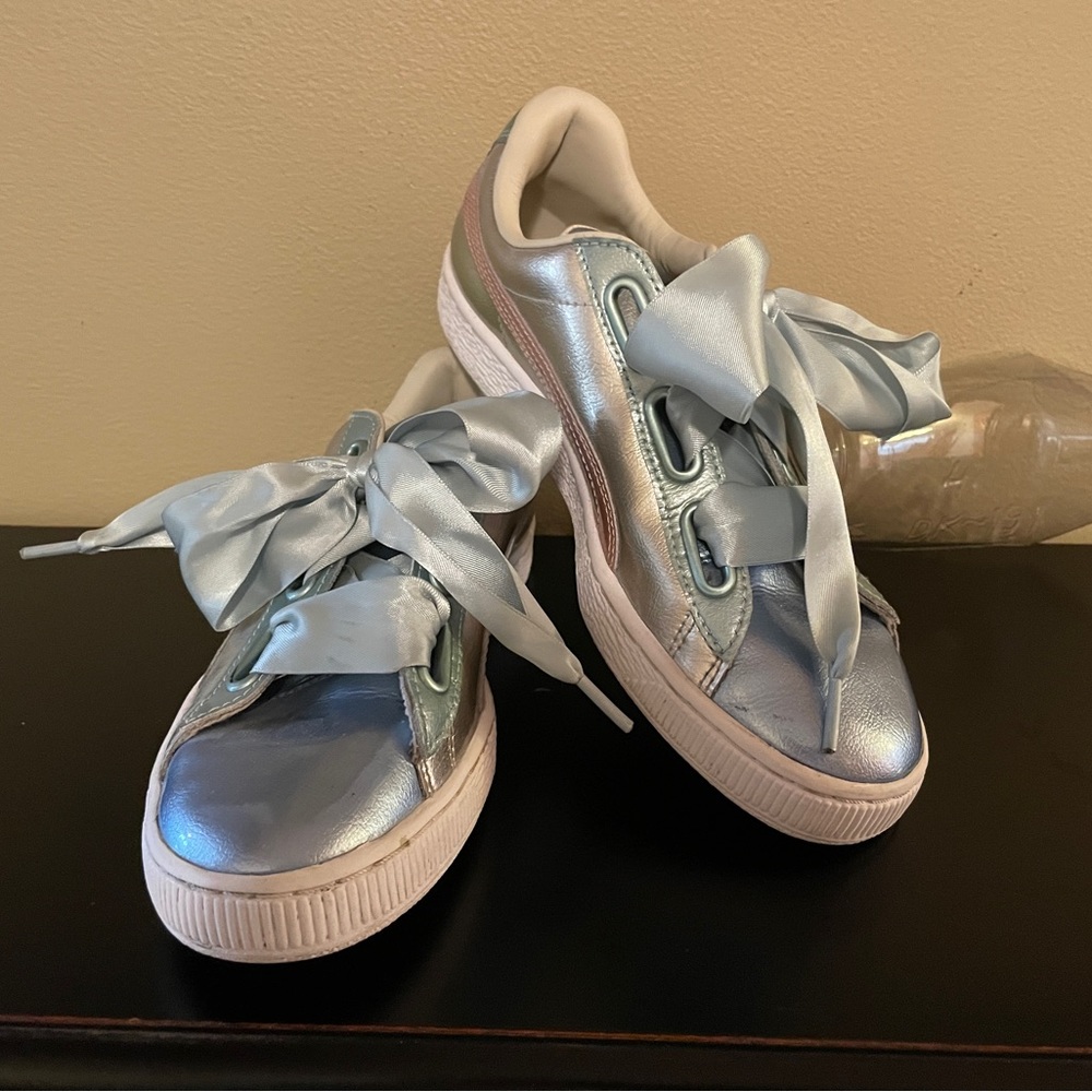 Limited Edition, Rainbow Pastel Leather Puma Sneakers, Size 8.5 like NEW
